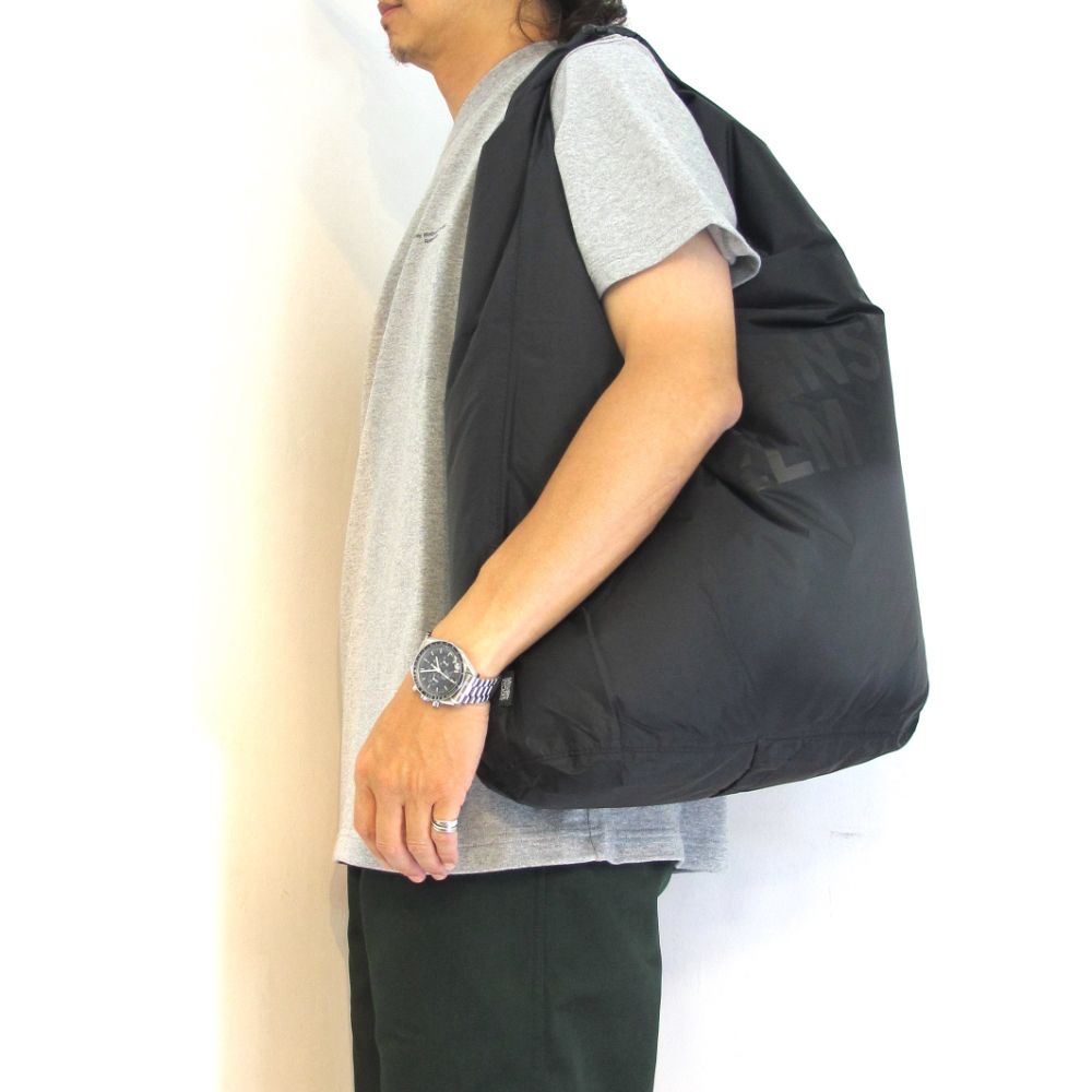 CAPTAINS HELM - DRY BAG -40L (BLACK) / ドライバッグ40L | LOOPHOLE