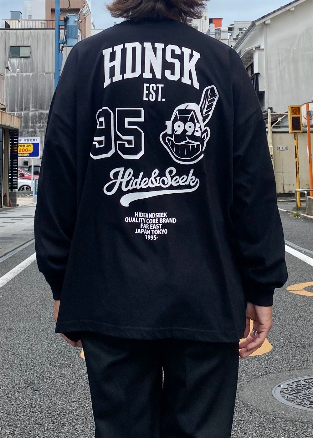 College L/S Tee (BLACK×WHITE) / カレッジ プリント ルーズフィット ロングスリーブ Tシャツ