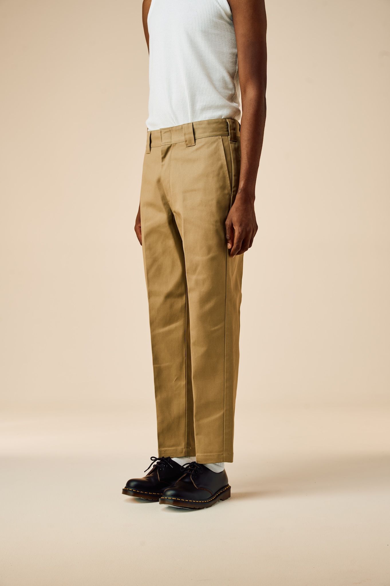10/L DICKIES SLIM FIT PANTS "BENEDICT" (KHAKI) / ディッキーズ コラボチノパンツ