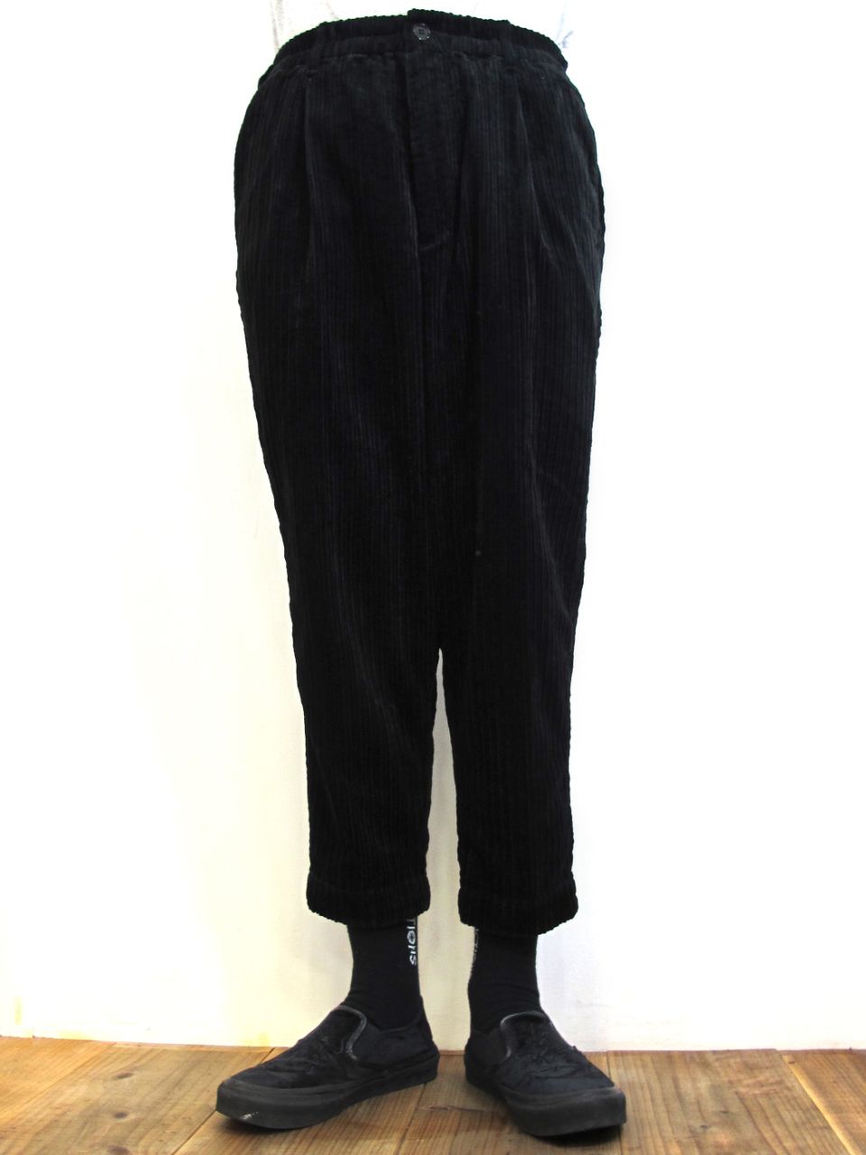 カテゴリ】 COOTIE - COOTIE Random Corduroy 1 Tuck Easy Pantsの通販