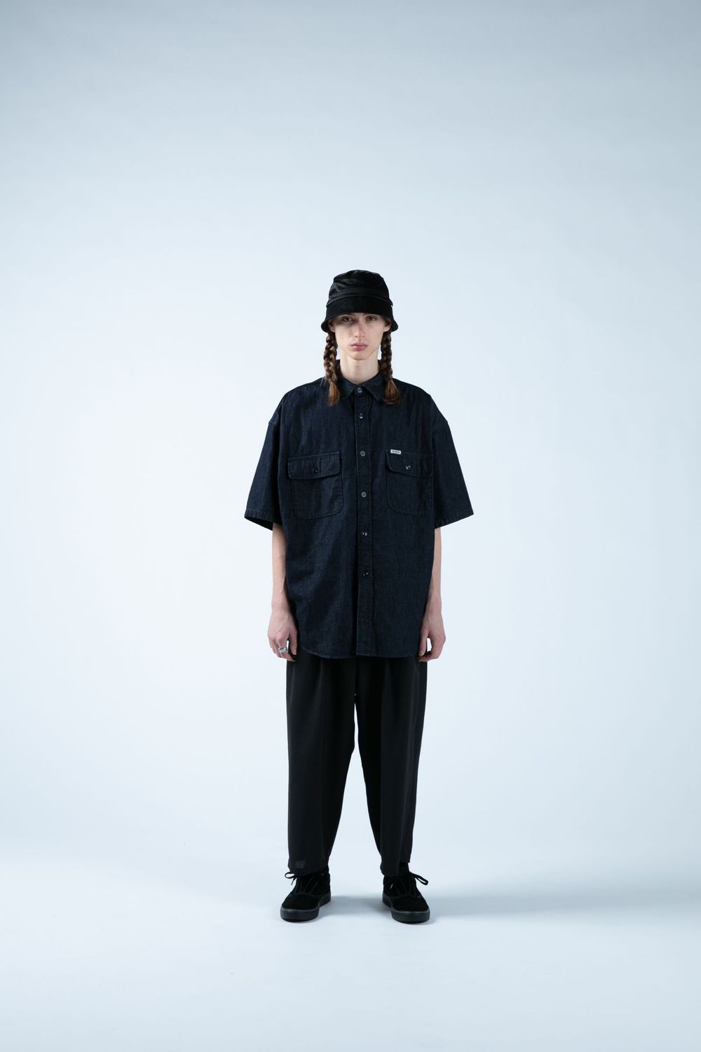 レイヤードスタイルも楽しめるデニムシャツは必見！COOTIEの新作が入荷  