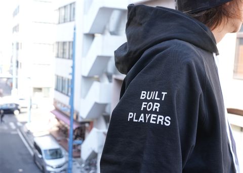 STANDARD STREET STYLE