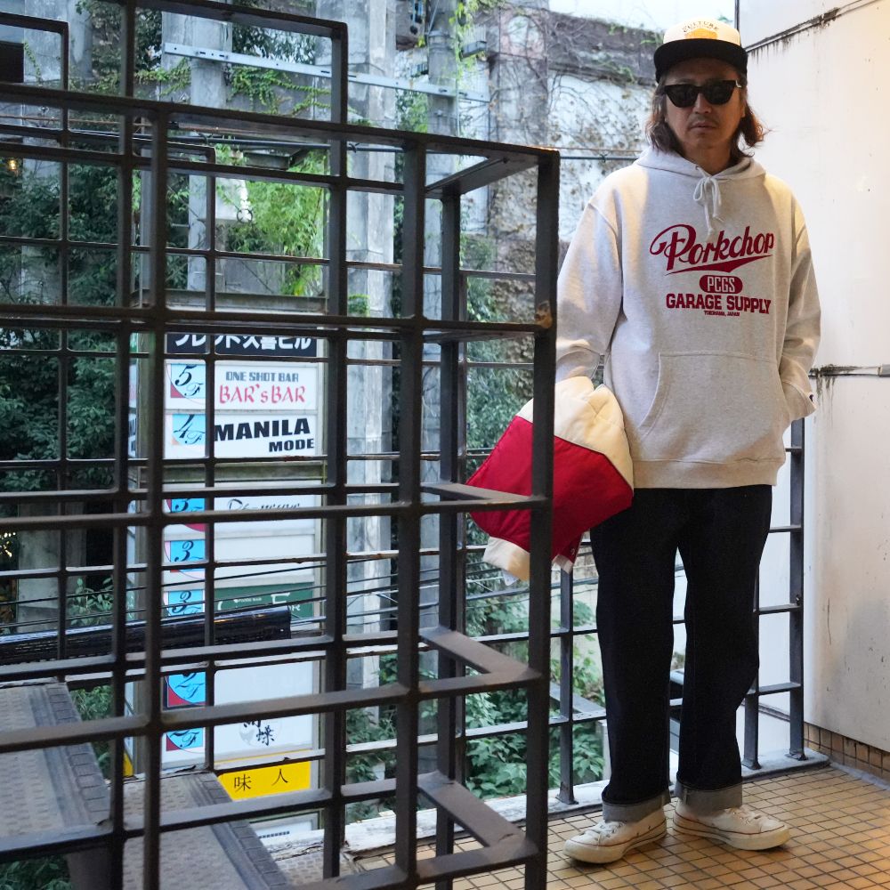 SCRIPT COLLEGE HOODIE (ASH) / カレッジロゴ スウェットパーカー