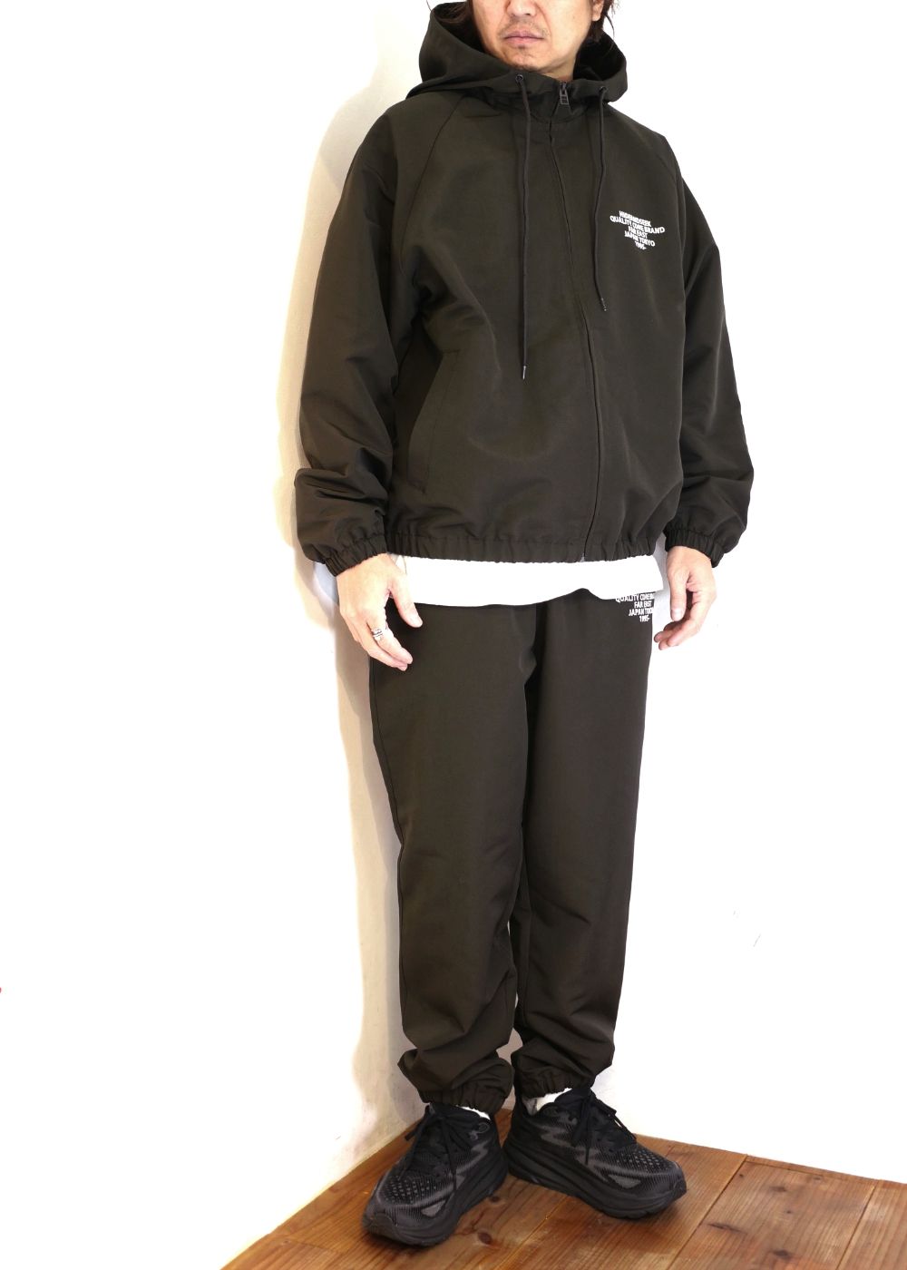 HIDE AND SEEK - Nylon Zip Hooded Jacket (BROWN HIDE AND SEEK - Nylon Zip Hooded Jacket (BROWN