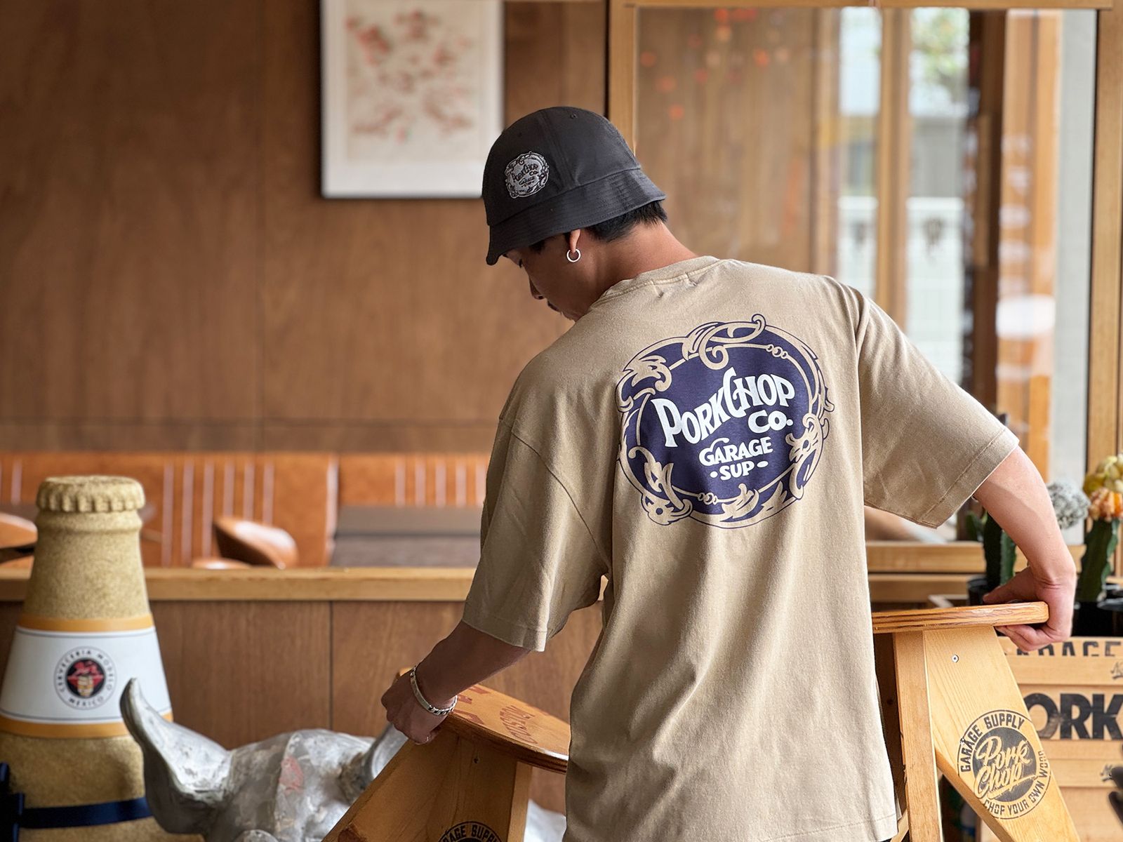 F LEAF LOGO TEE (FADE BEIGE) / リーフ ロゴ Tシャツ