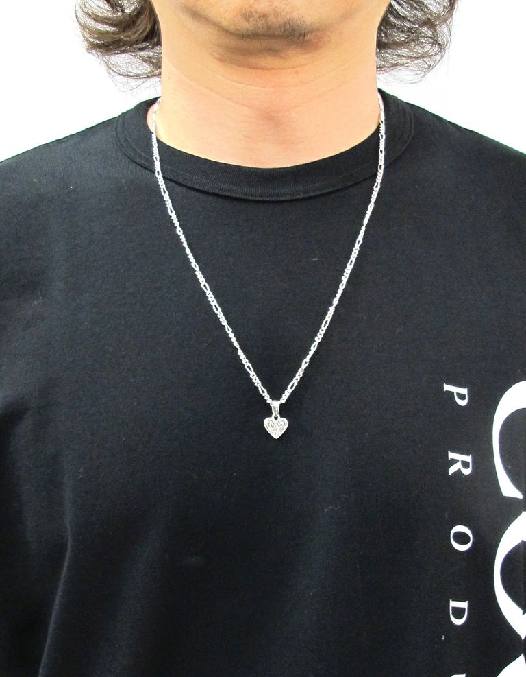 ANTIDOTE BUYERS CLUB - ENGRAVED HEART PENDANT (SILVER 
