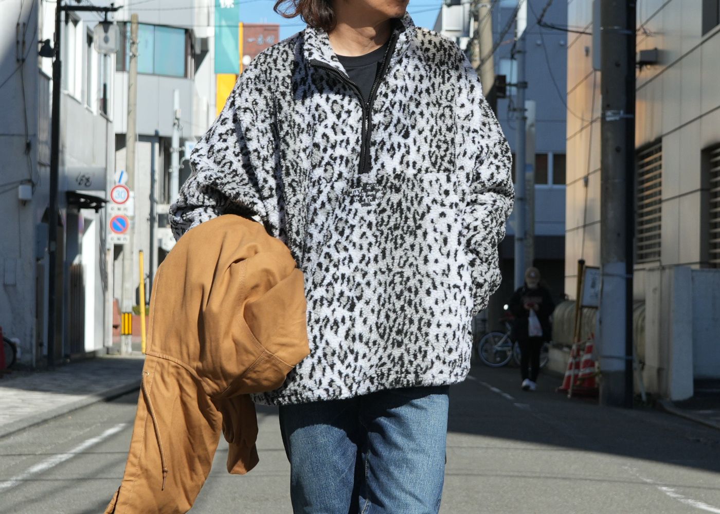 BROWN JACKET / RATS & HIDEANDSEEK | LOOPHOLE BROWN JACKET / RATS & HIDEANDSEEK | LOOPHOLE