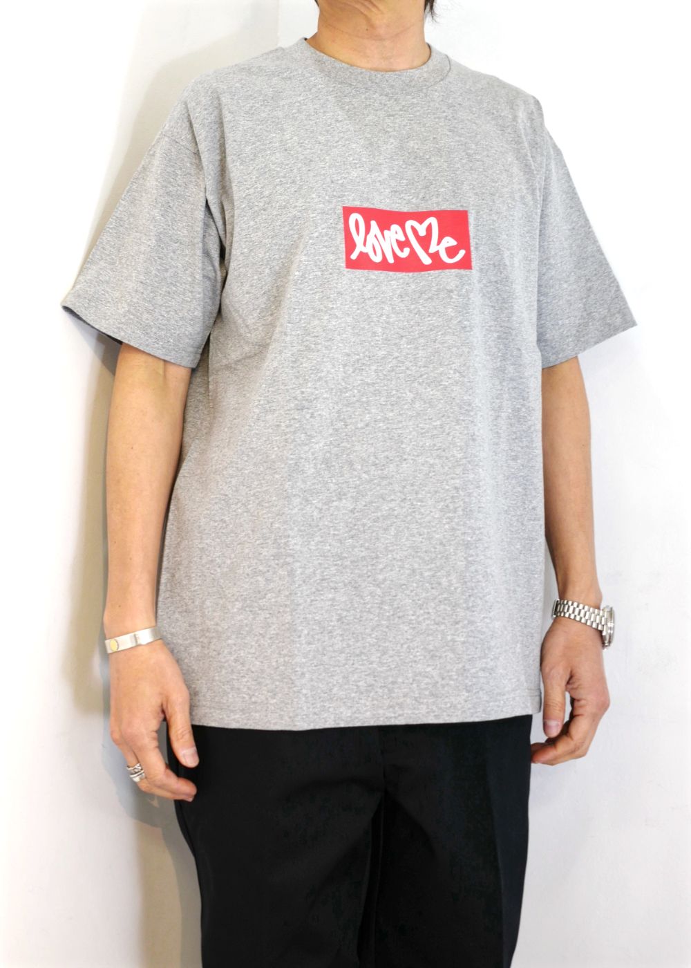 S/S LOVE ME LOGO TEE "HARBOUR" (GRAY) / カーティス・クリグ コラボ Tee