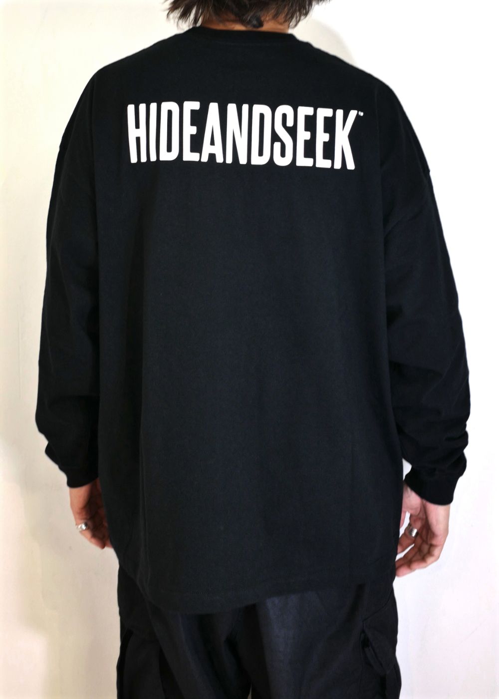 HIDE AND SEEK - Logo L/S Tee(25ss Back) Big Silhouette HIDE AND SEEK - Logo L/S Tee(25ss Back) Big Silhouette