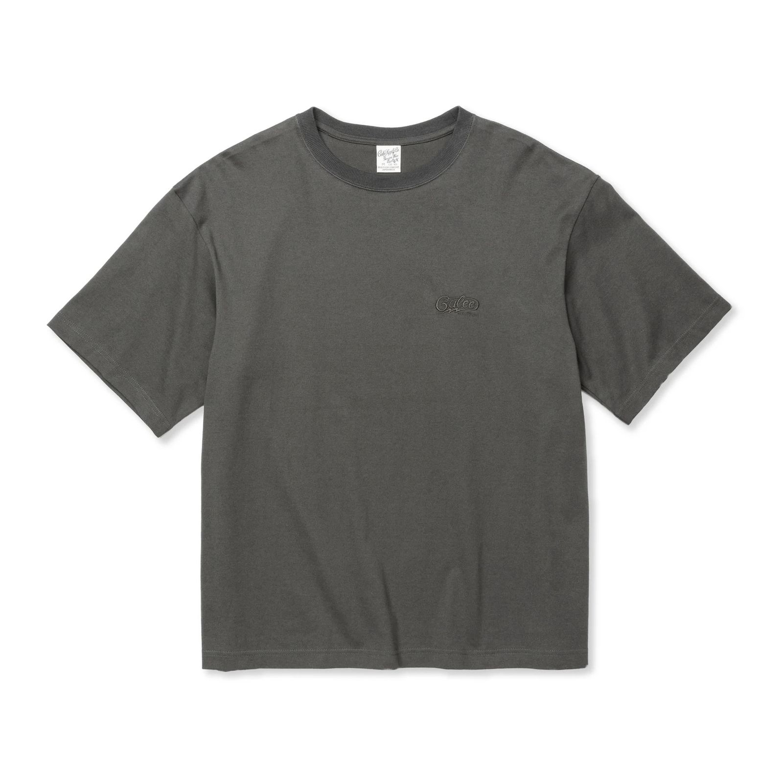 CALEE - EMBROIDERY DROP SHOULDER S/S TEE (CHARCOAL) / オリジナル