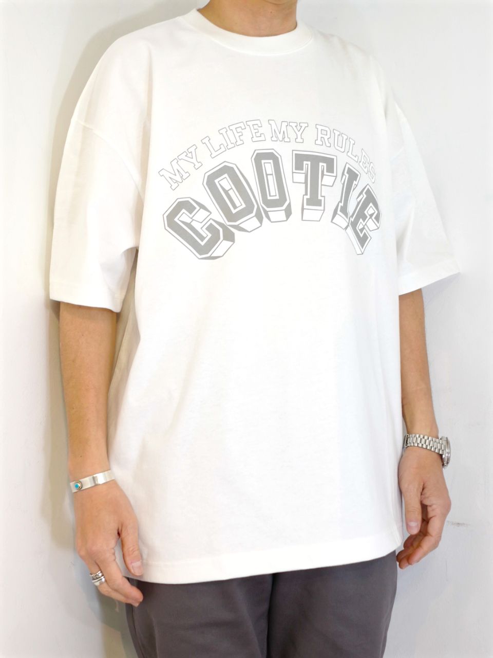 COOTIE PRODUCTIONS - Open End Yarn Print S/S Tee (WHITE) / ロゴ 
