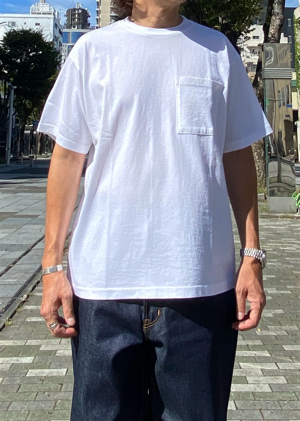 FASHION IS LANGUAGE Crewneck Pocket Tee (WHT) / オリジナル プリント ポケット Tシャツ