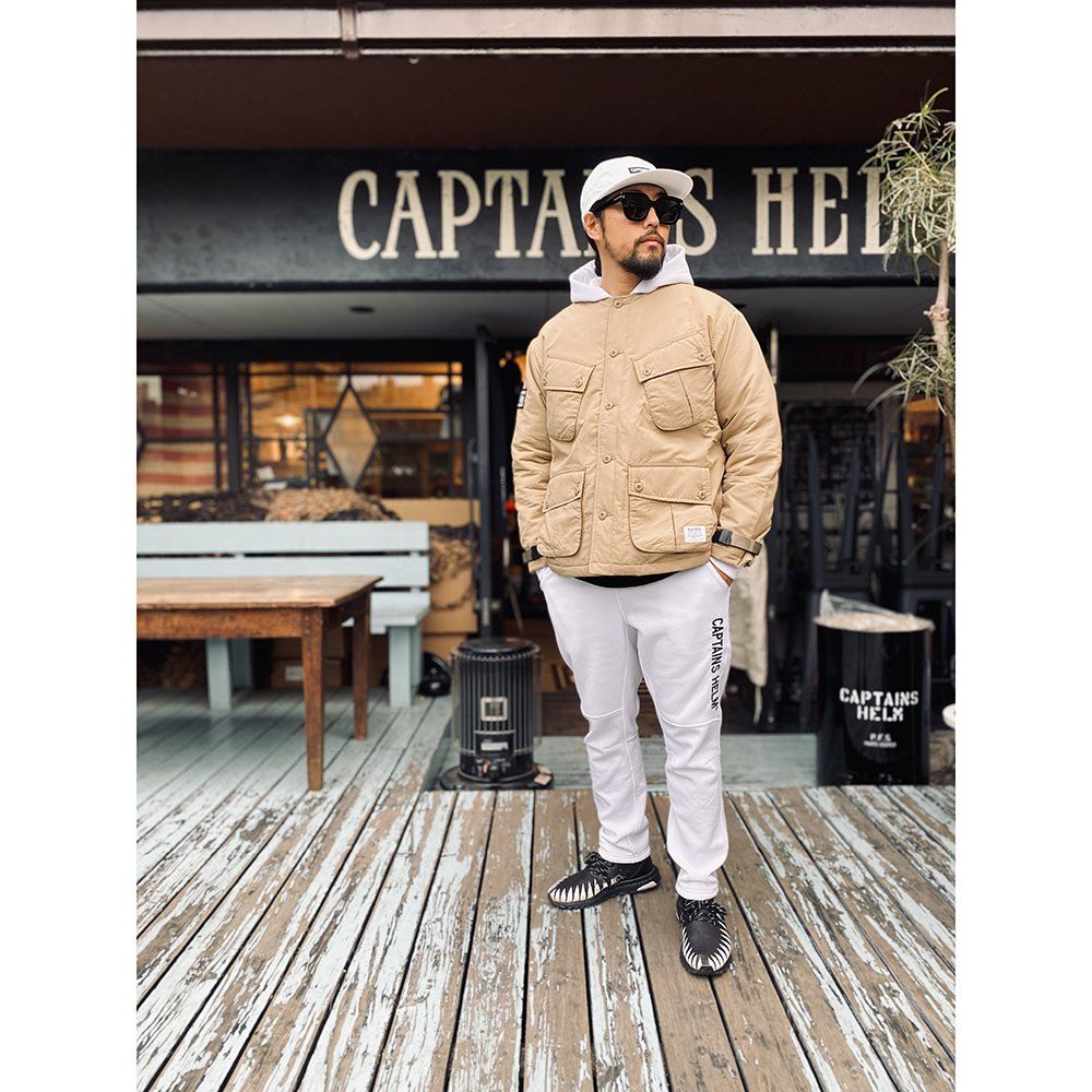 captains helm ナイロンジャケット ボタン付き 収納 captains helm ナイロンジャケット ボタン付き 収納 デザインや