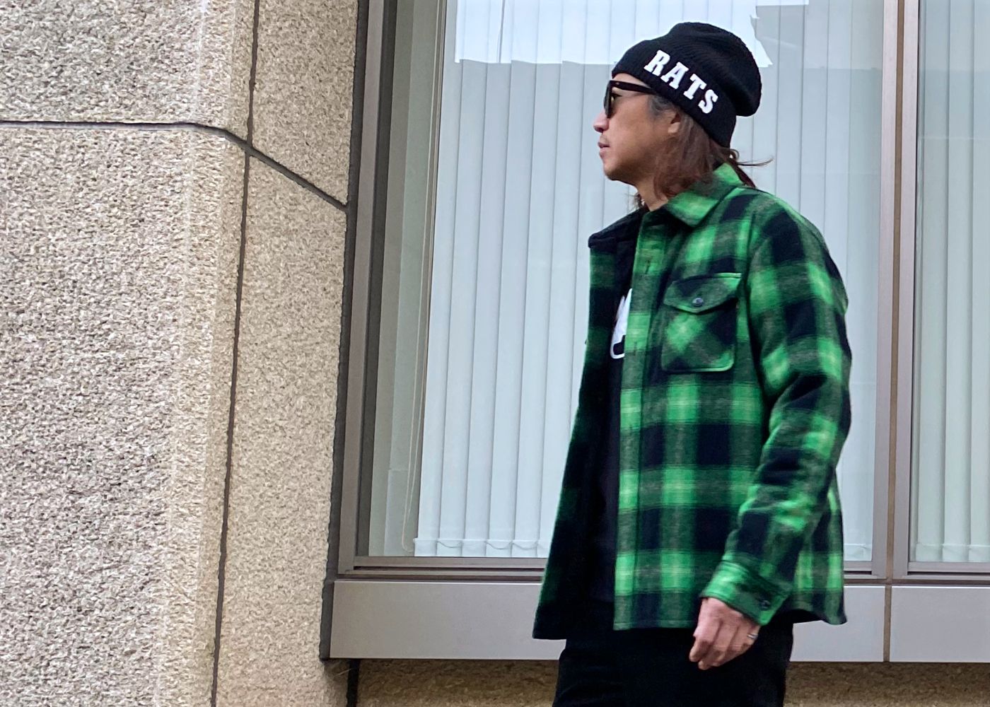 鮮やかな色味のチェックJKTを主役にしたアメカジコーデ