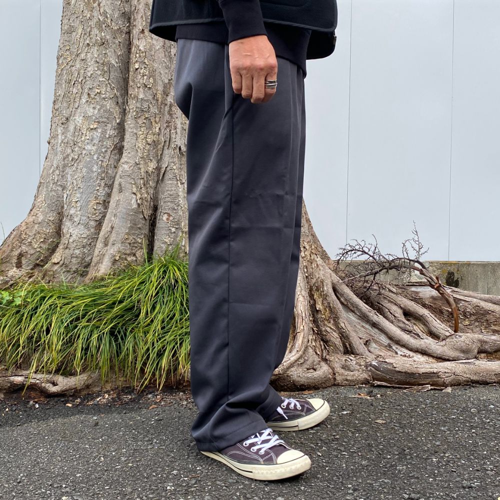 WORK PANTS (CHARCOAL) / チノパンツ