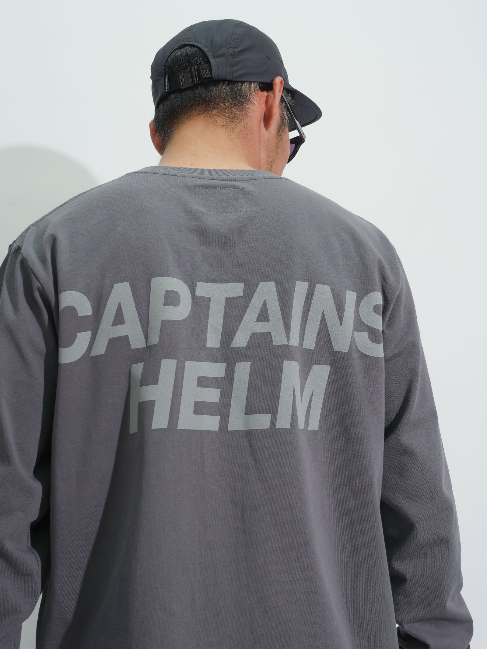 CAPTAINS HELM - REFLECTIVE LOGO L/S TEE (BLACK) / オリジナル