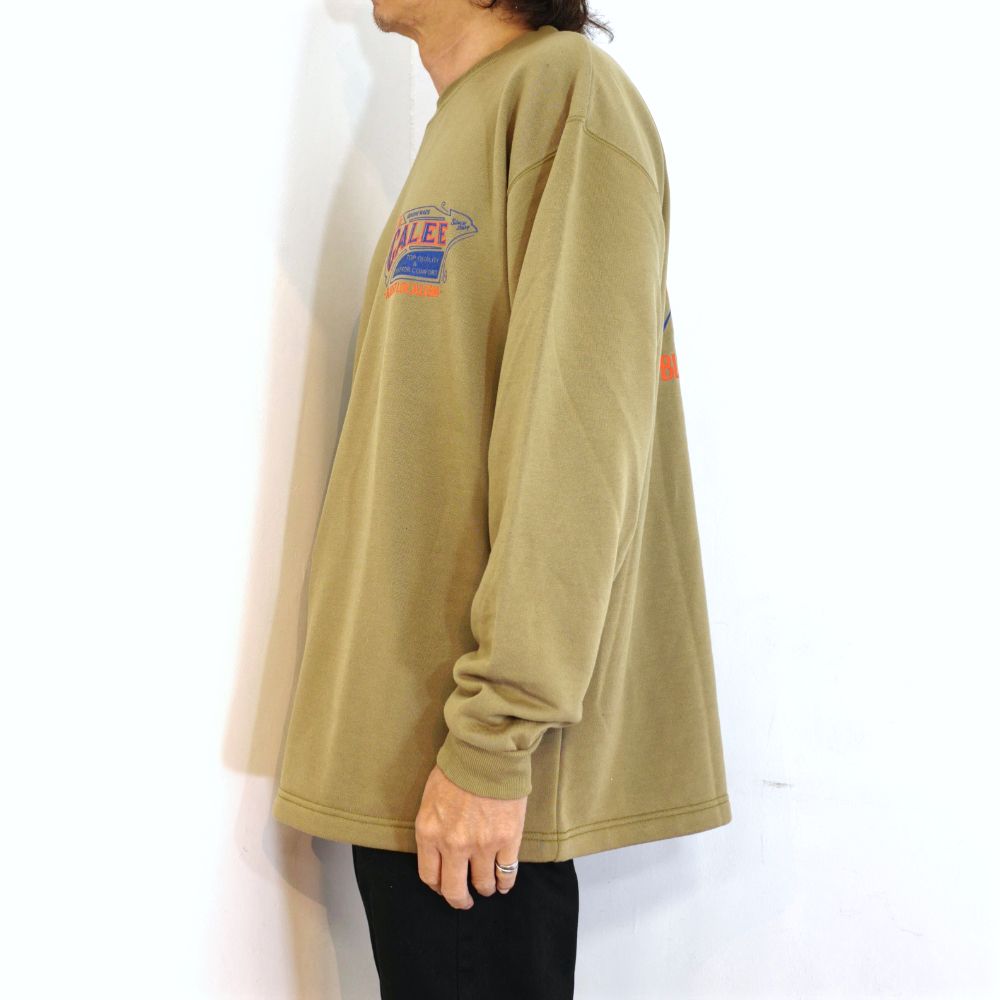 【ラスト1点】AEROKNOT OLD SIGN BOARD L/S SW TEE ＜NATURALLY PAINT DESIGN＞ (OLIVE) / オールドサインボード オリジナル クルーネック スウェット