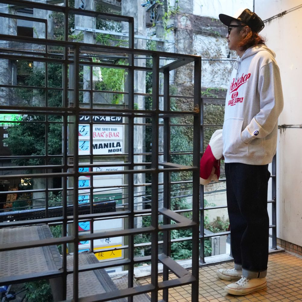 SCRIPT COLLEGE HOODIE (ASH) / カレッジロゴ スウェットパーカー