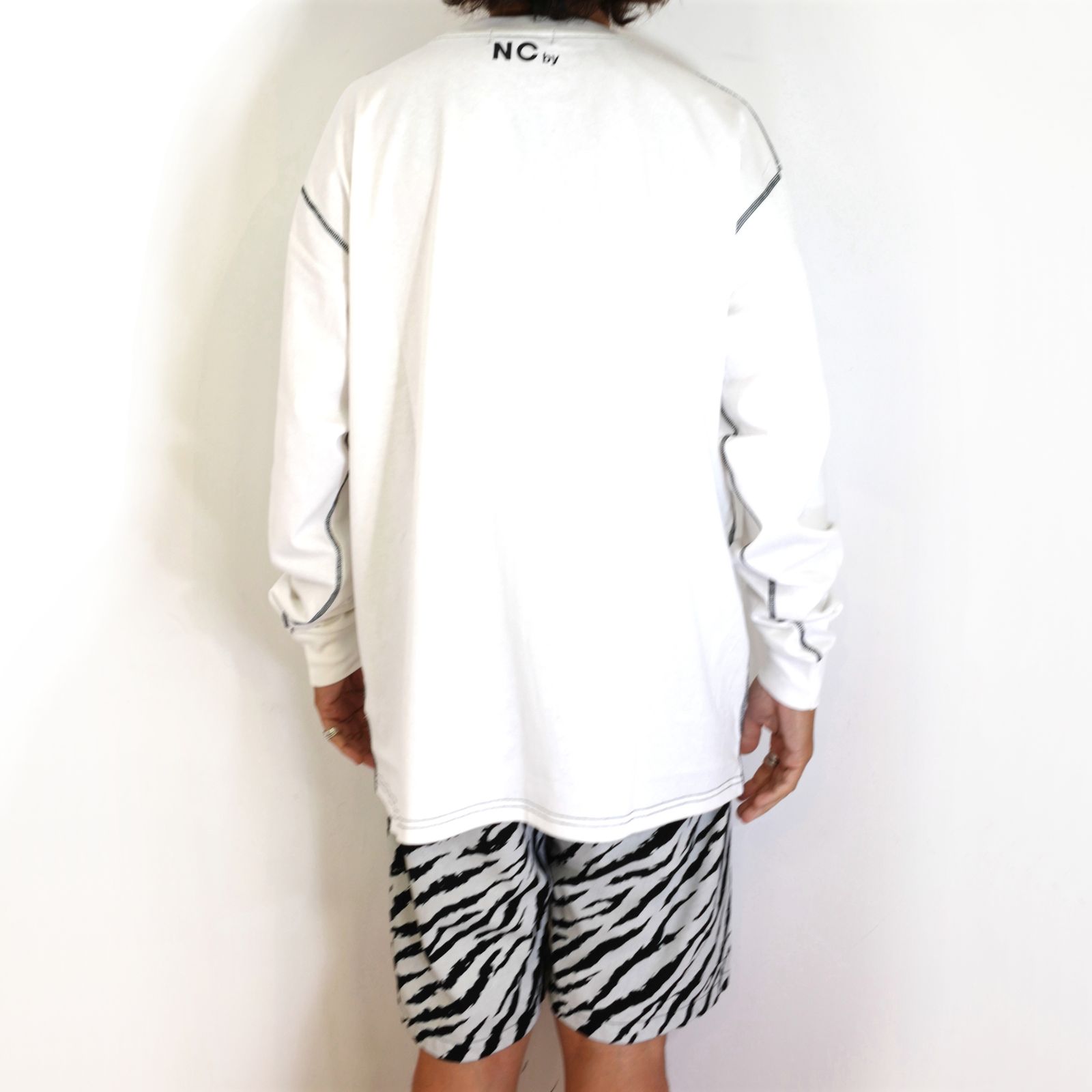ロゴプリントLS TEE (WHITE)