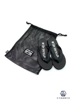 × CYAARVO / LOGO FLIP FLOP with MESH BAG (BLACK) / シアーヴォ コラボ ビーチサンダル メッシュバッグセット