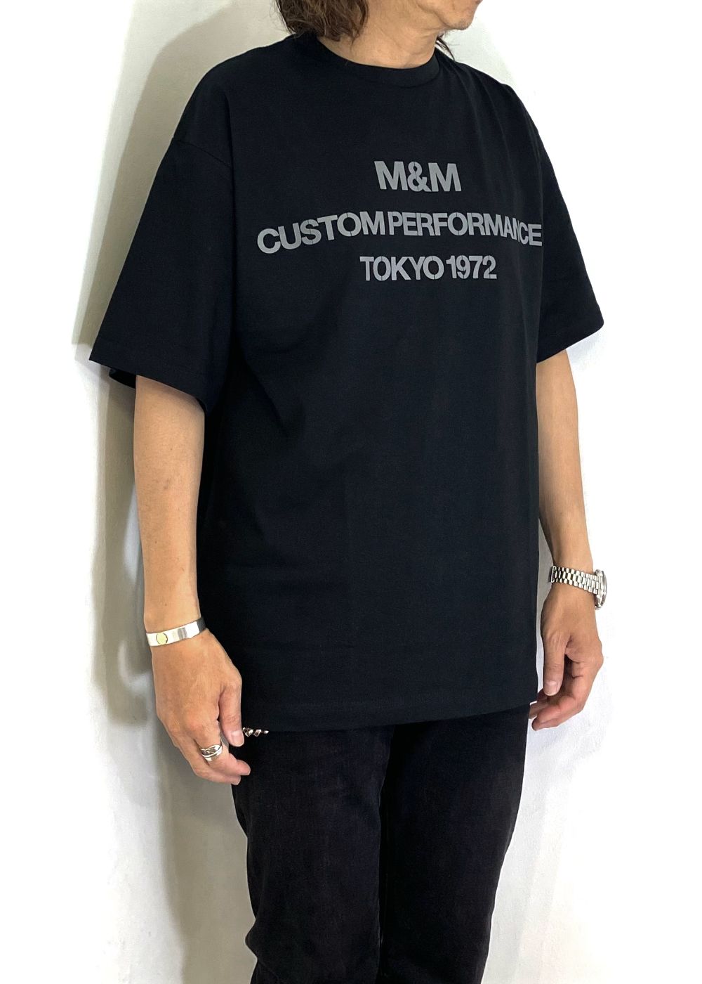 【ラスト1点】PRINT TEE (BLACK) / ステンシル ロゴ プリント Tシャツ