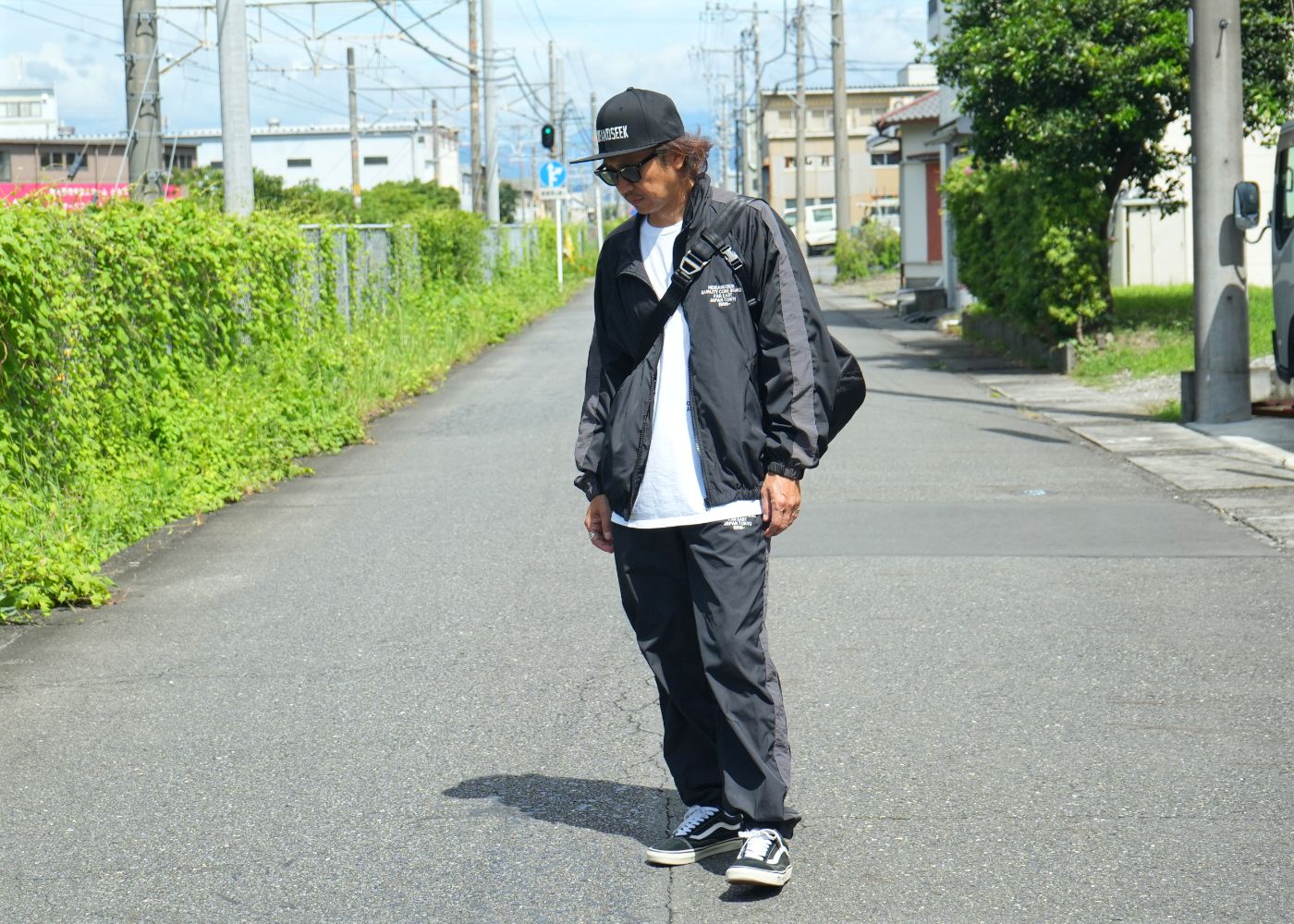TRACK JACKET SETUP STYLE / WHIZ LIMITED & HIDEANDSEEK | LOOPHOLE