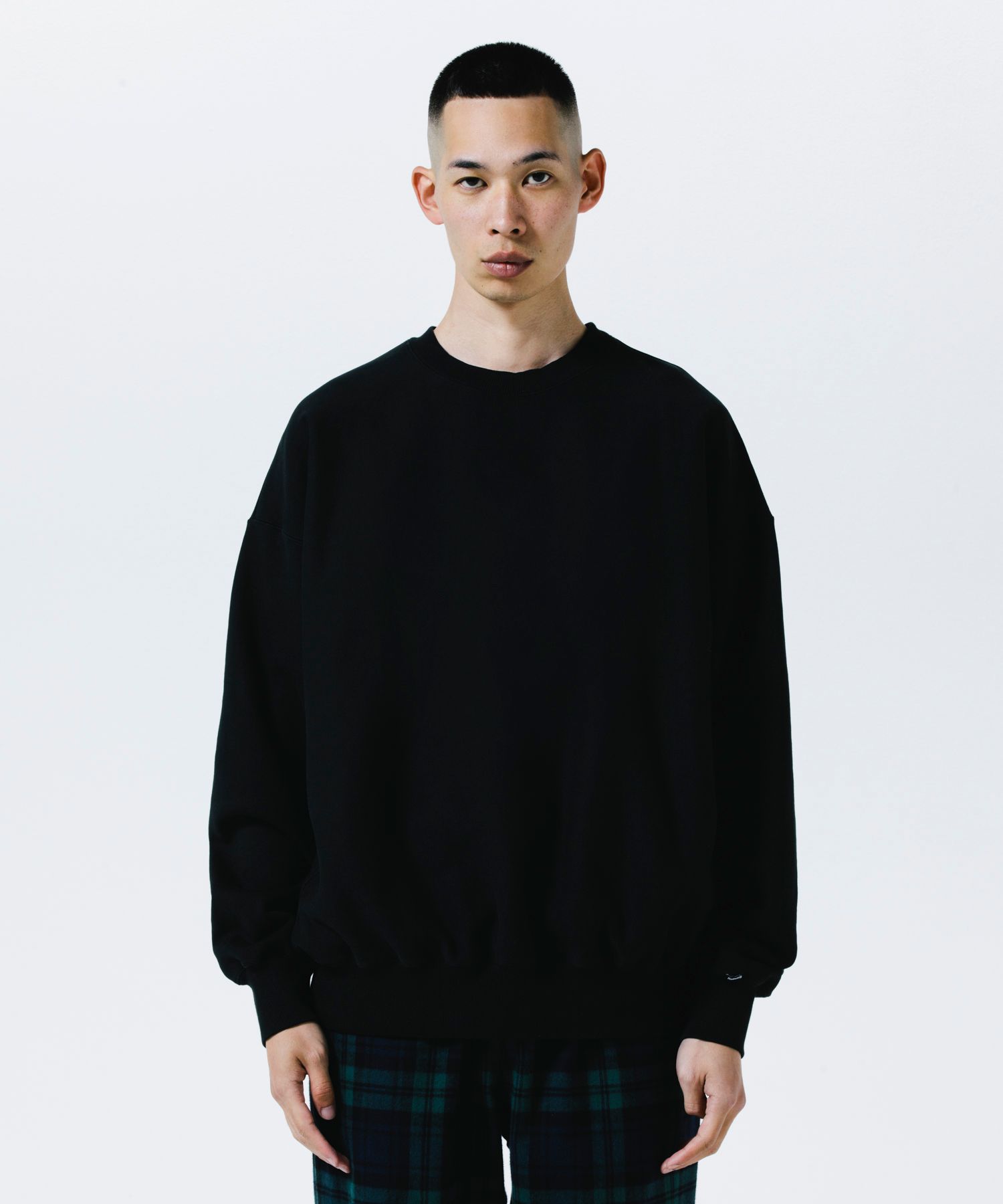 R9 BASIC SWEATER (BLACK) / オリジナル クルーネック スウェット
