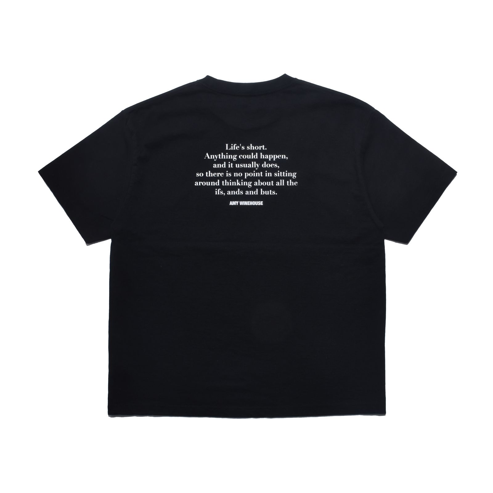 Amy Winehouse "Lean On A Car" Photo S/S (BLACK) / エイミー・ワインハウス コラボ Tシャツ