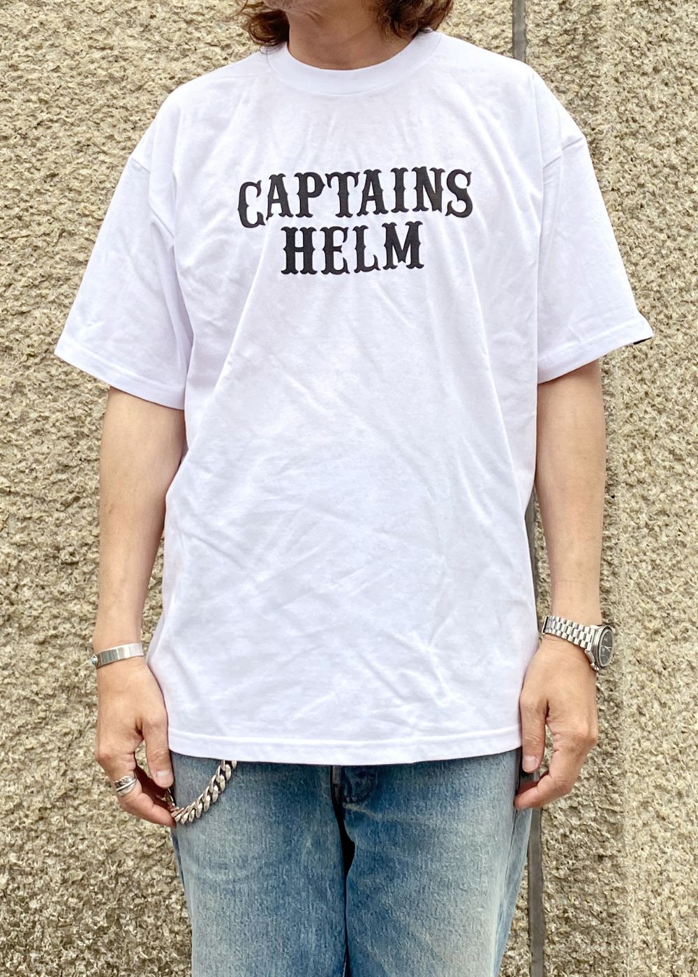 LOCALS SS TEE (WHITE) / ロゴ プリント Tシャツ