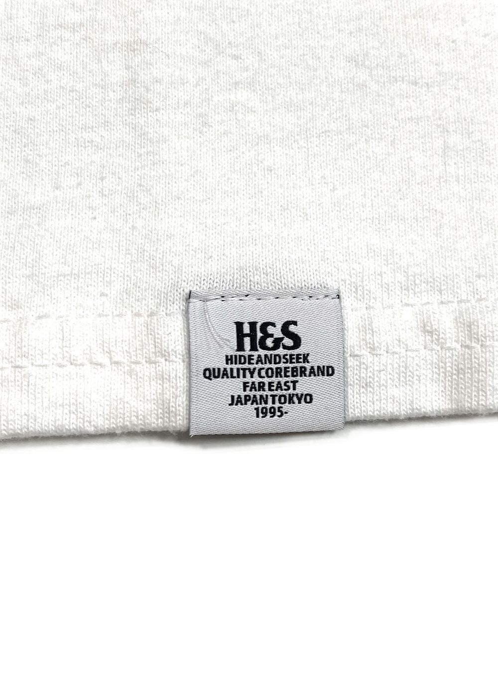 HIDE AND SEEK - ×CARSERVICE L/S Tee-2 (WHITE) / カーサービス HIDE AND SEEK - ×CARSERVICE L/S Tee-2 (WHITE) / カーサービス