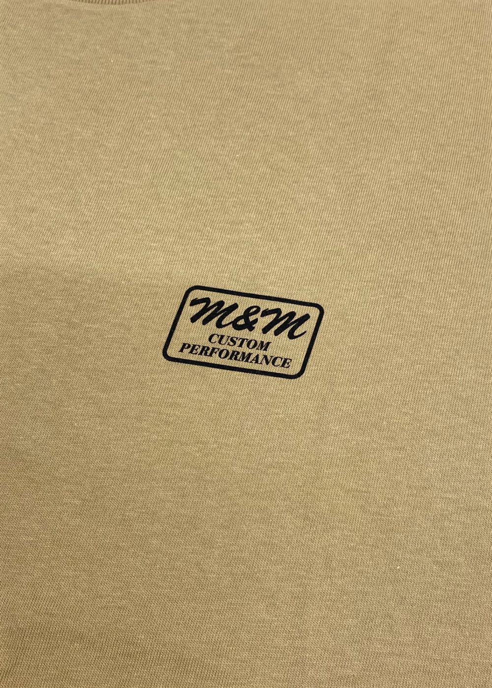 PRINT TEE (SAFARI) / ロゴ プリント Tシャツ