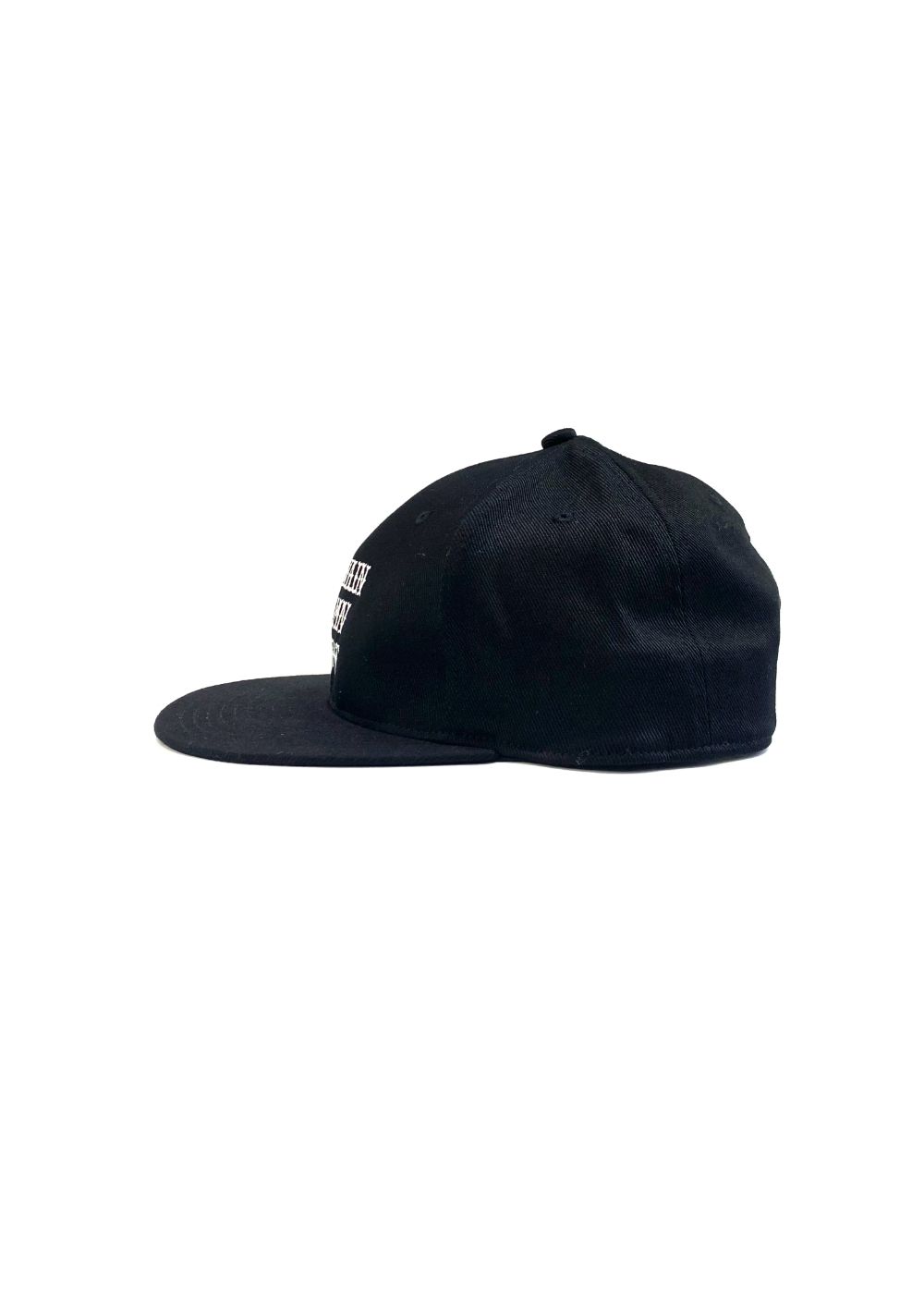 S.V.D.S.H EMBROIDERY CAP (BLACK×WHITE) / オリジナル ロゴ刺繍 キャップ