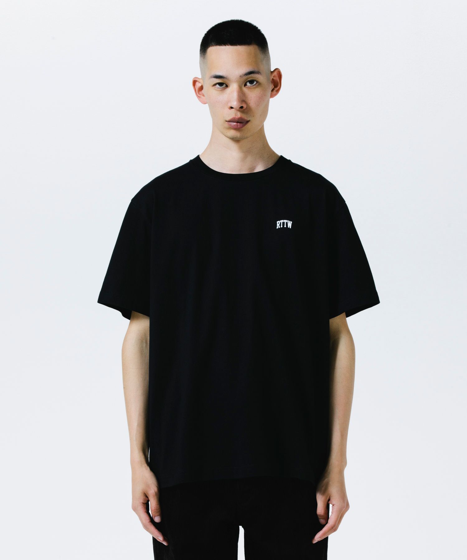R9 LOGO TEE (BLACK) /  オリジナル ロゴプリント Tシャツ