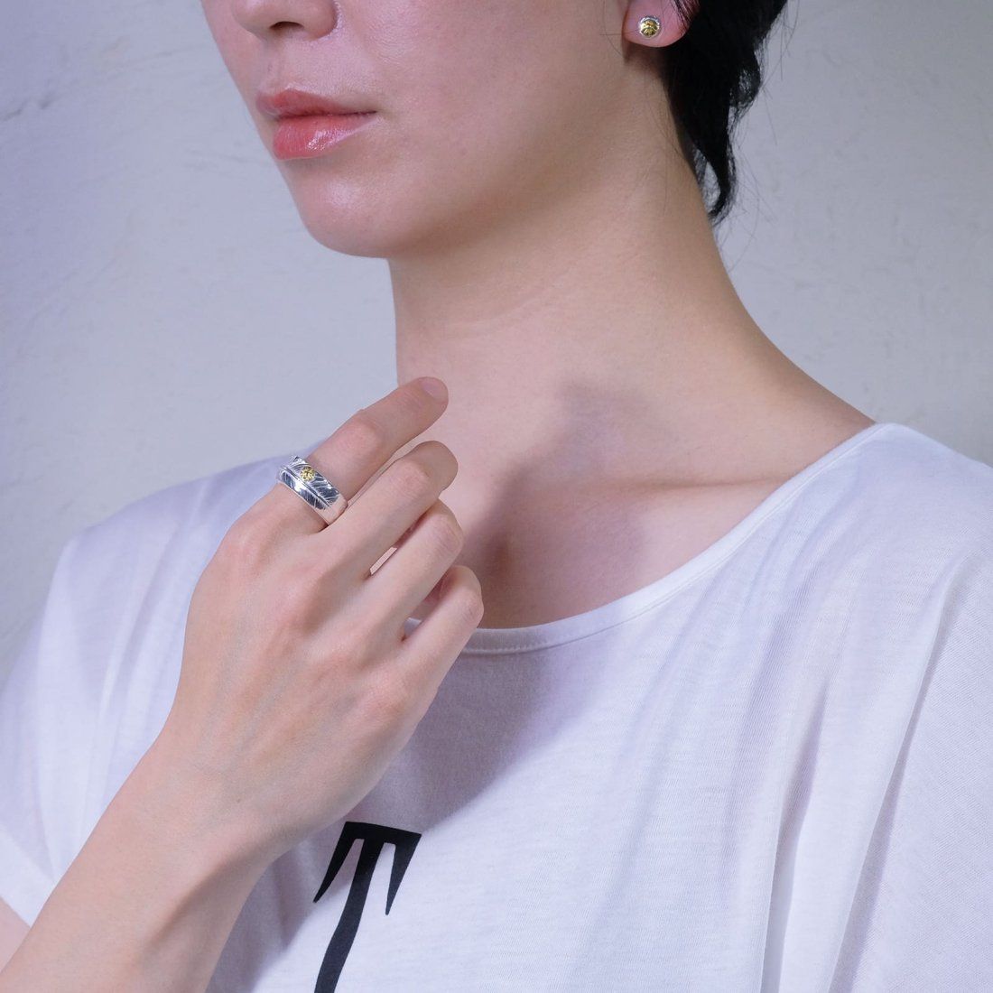 Feather Ring 3 with Gold Point S (SILVER) / 24金Sポイントフェザーリング(中)