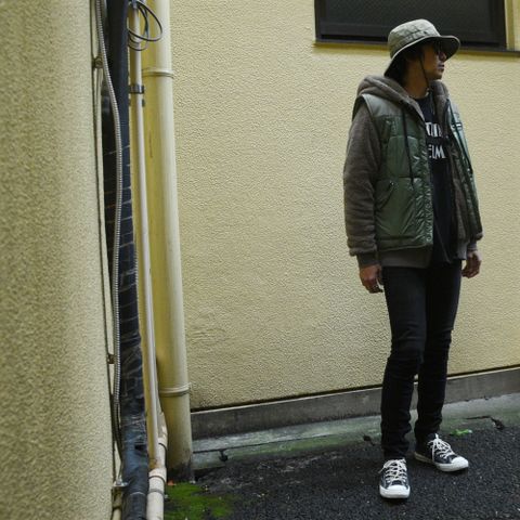 軽さ、肌触りの良さで着心地抜群。ボアフリースを使用したアウトドア+ミリタリーコーデ。