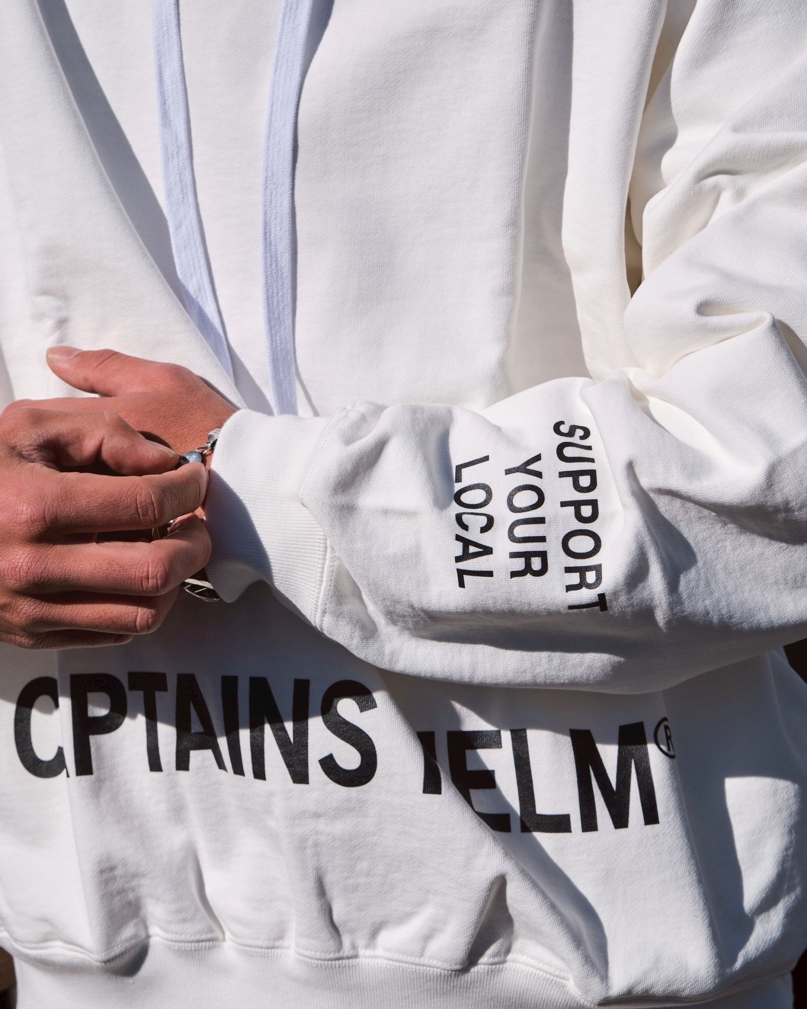 TM LOGO HOODIE (WHITE) / ロゴ プリント スウェット パーカー