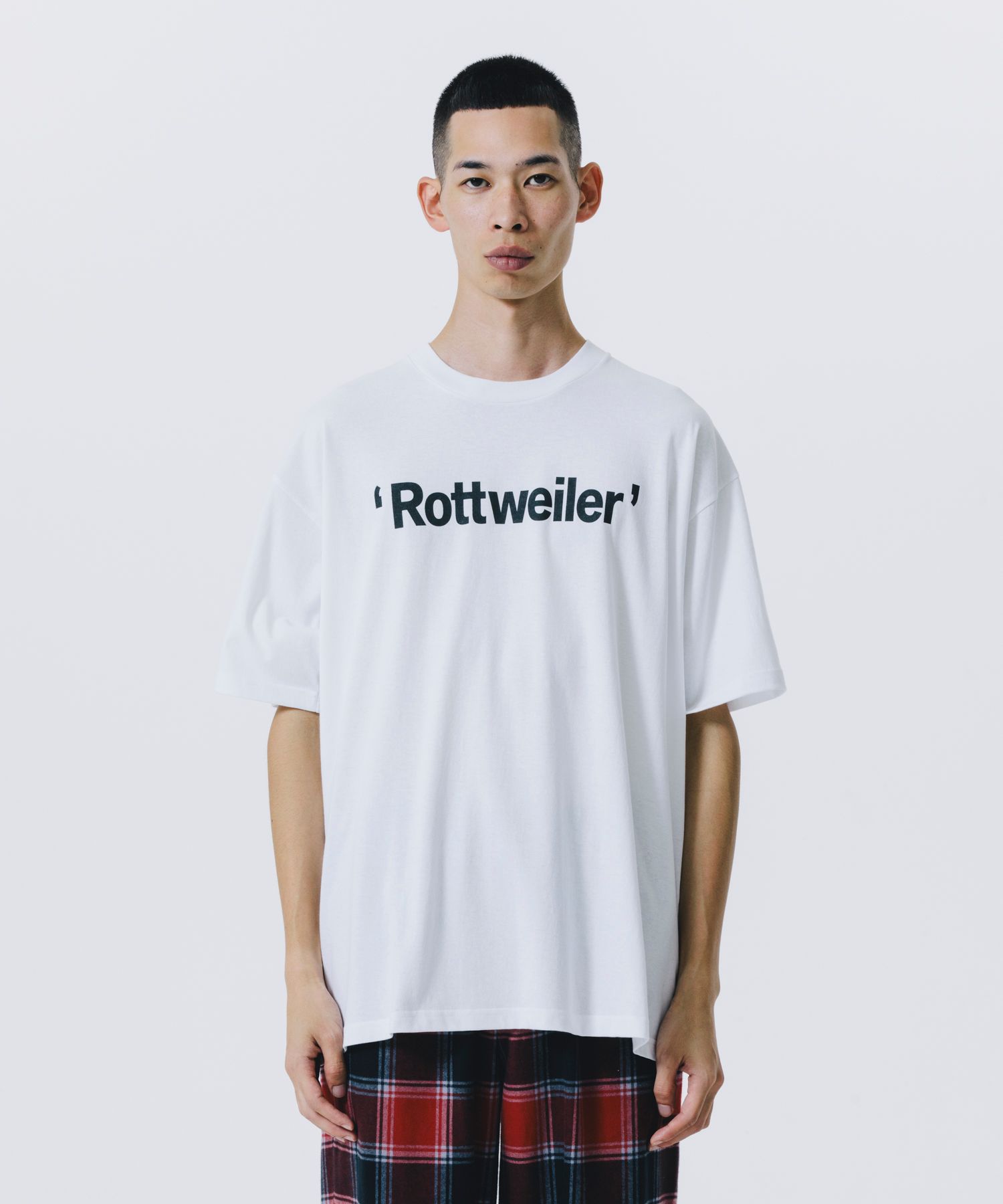 ROTTWEILER - RW TEE (WHITE) / ロゴ プリント Tシャツ | LOOPHOLE ROTTWEILER - RW TEE (WHITE) / ロゴ プリント Tシャツ | LOOPHOLE