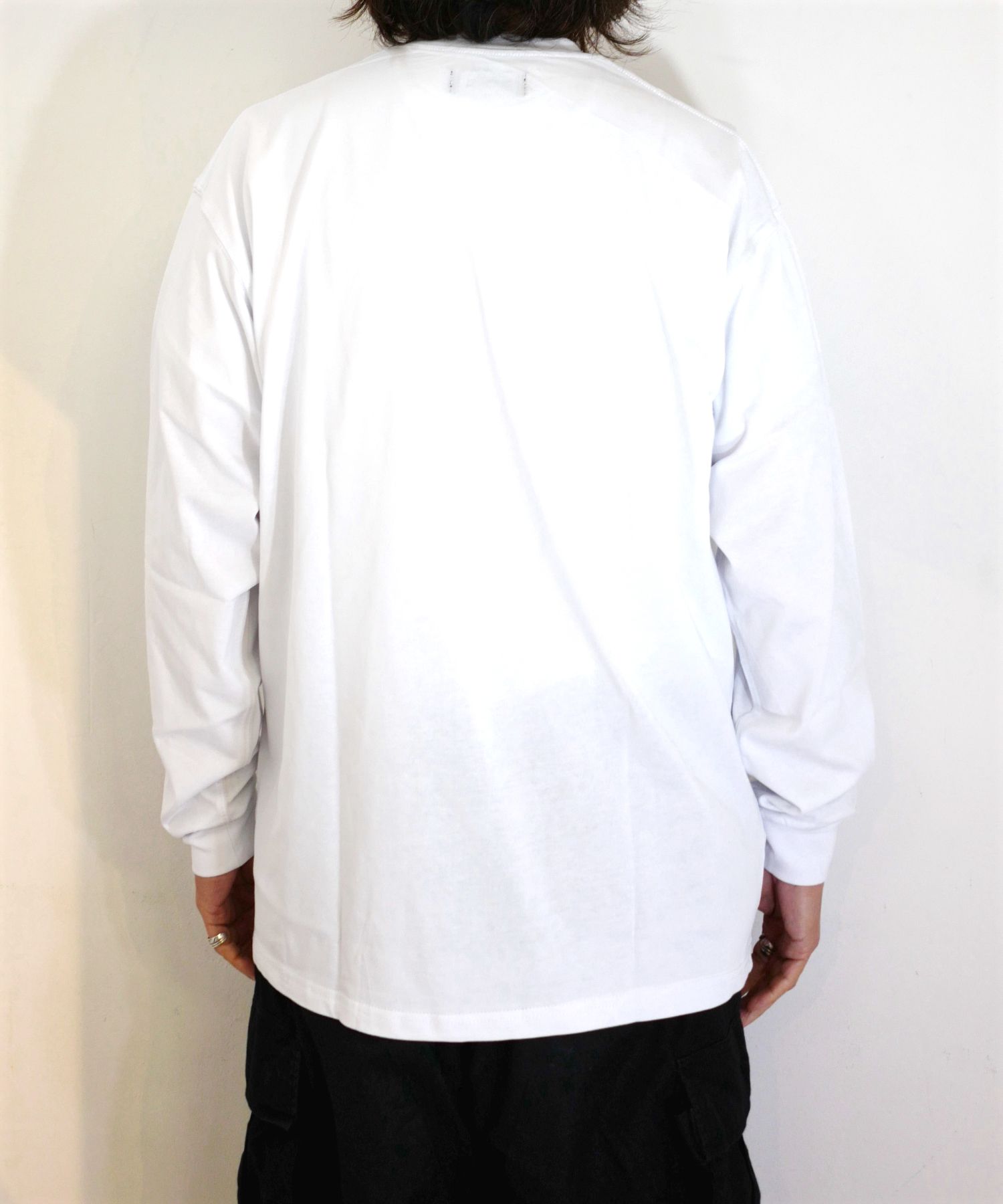 R9 LOGO LS TEE (WHITE) /  オリジナル Tシャツ