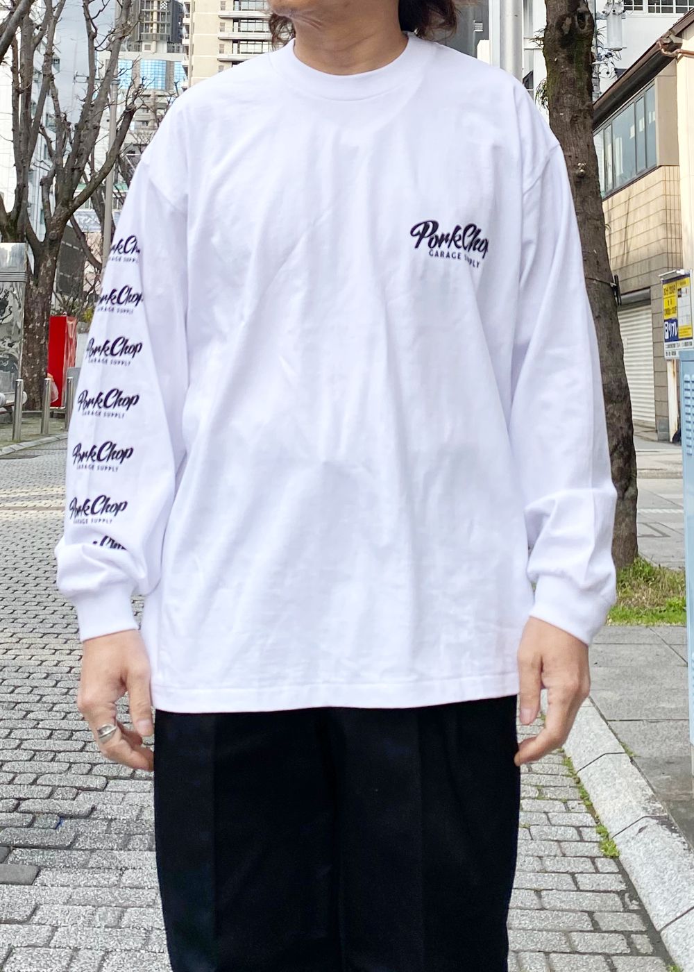 SCRIPT PORK L/S TEE (WHITE) / スクリプト ロゴ L/S Tシャツ