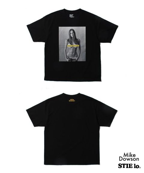 Stie-lo × Mike Dowson T-SH (BLACK) / ×スティーロ×マイク・ドーソン コラボフォトT