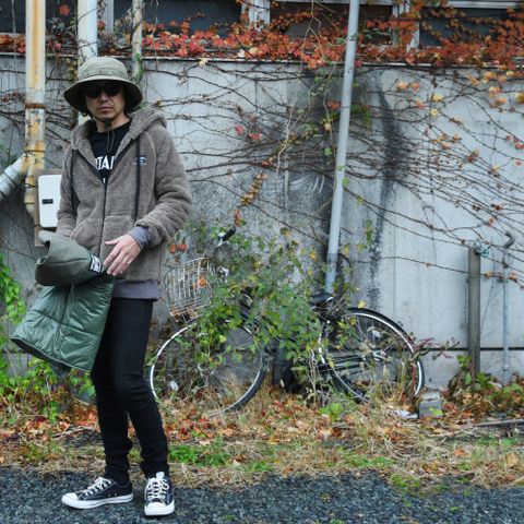 軽さ、肌触りの良さで着心地抜群。ボアフリースを使用したアウトドア+ミリタリーコーデ。