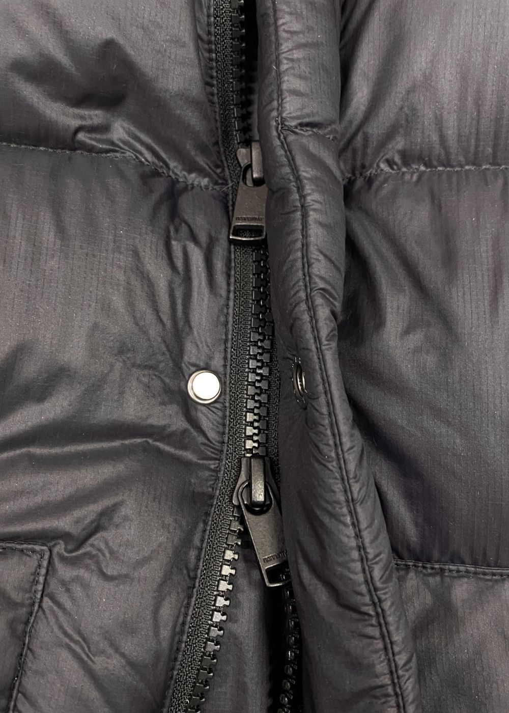 × nonnative DWELLER DOWN VEST (BLACK) / ノンネイティブ コラボ ダウンベスト