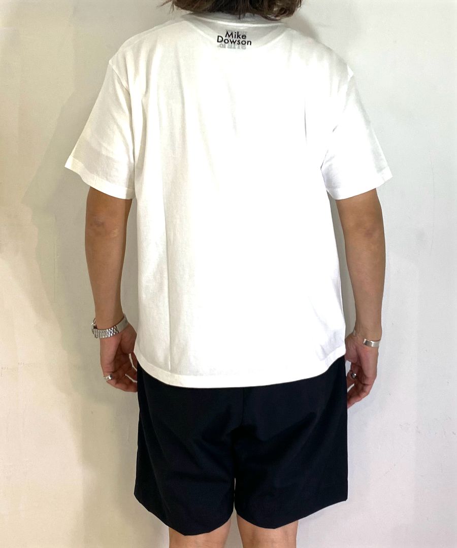 Stie-lo × Mike Dowson T-SH (WHITE) / ×スティーロ×マイク・ドーソン コラボフォトT