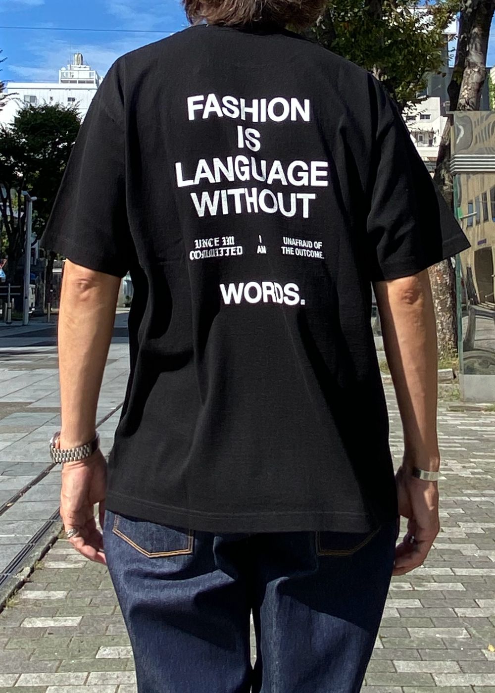 FASHION IS LANGUAGE Crewneck Pocket Tee (BLK) / オリジナル プリント ポケット Tシャツ