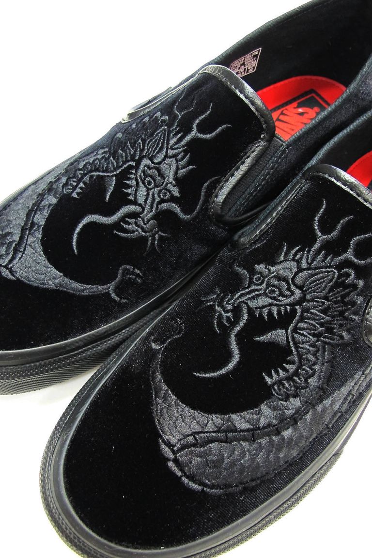 DELUXE × VANS コラボシリーズ 好評発売中！