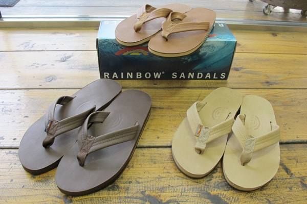 ショーツの足元にどうぞ☆Rainbow Sandals。