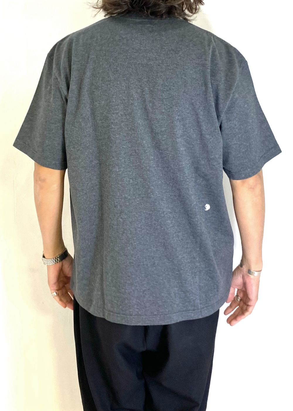 SOLIDARITY TEE (CHARCOAL) / ソリダリティー Tシャツ