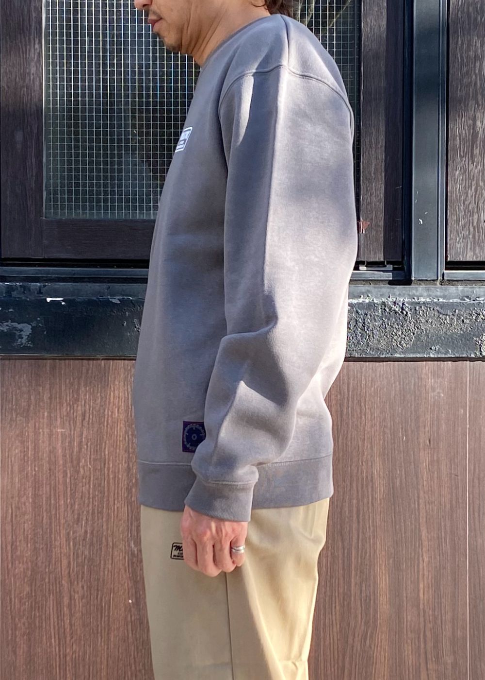 【ラスト1点】Add Crewneck Sweat (CHARCOAL) / プリント クルーネックスウェット