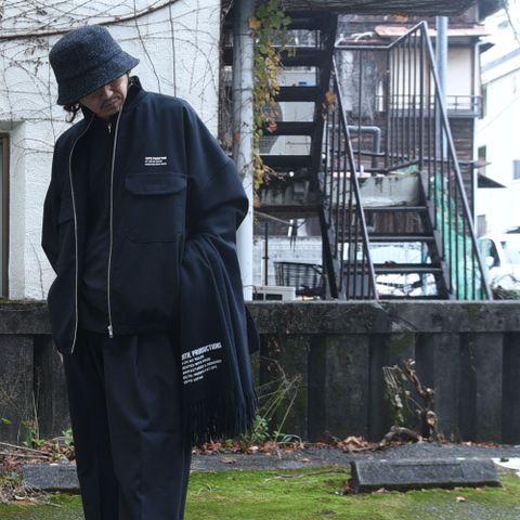 上品且つ男らしい粋なトラックジャケット。