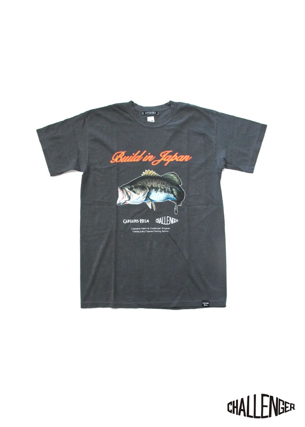 CHALLENGER キャプテンヘルムコラボ CAPTAINS HELM - × CHALLENGER BUILT IN JP TEE (SMOKE BLACK